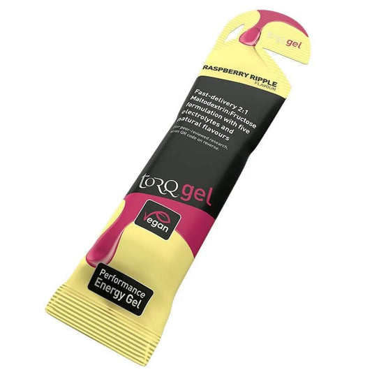 The Torq Gel Sachet - Raspberry Ripple, featuring a vibrant pink and yellow design, delivers a burst of raspberry ripple flavor. This vegan energy gel is formulated with a 2:1 ratio of maltodextrin and fructose to provide efficient fueling. It is enriched with electrolytes and natural flavors for optimal performance using multiple-transportable carbohydrates.